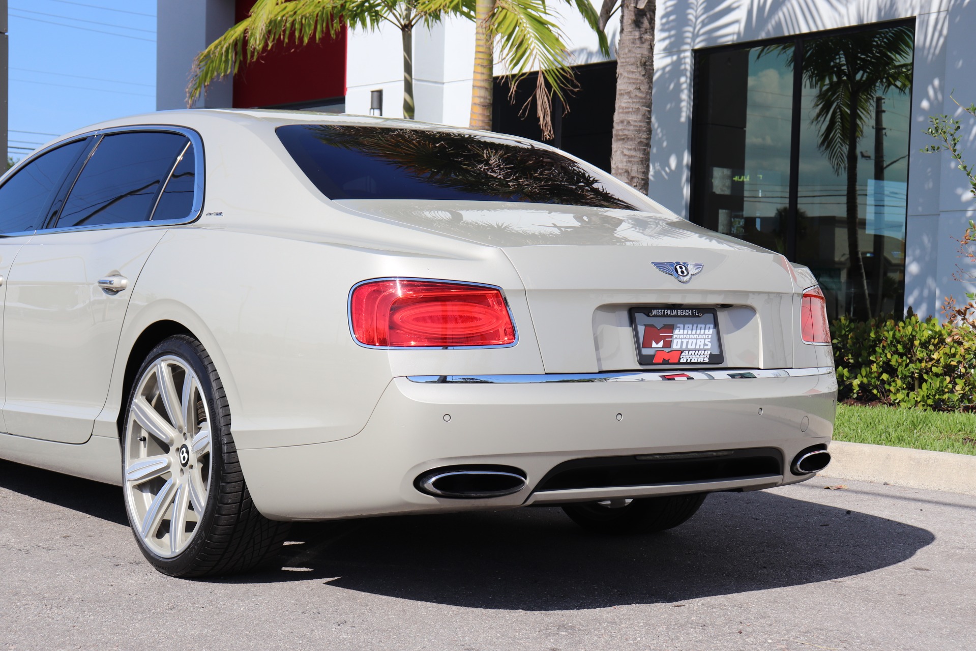 Used-2014-Bentley-Flying-Spur