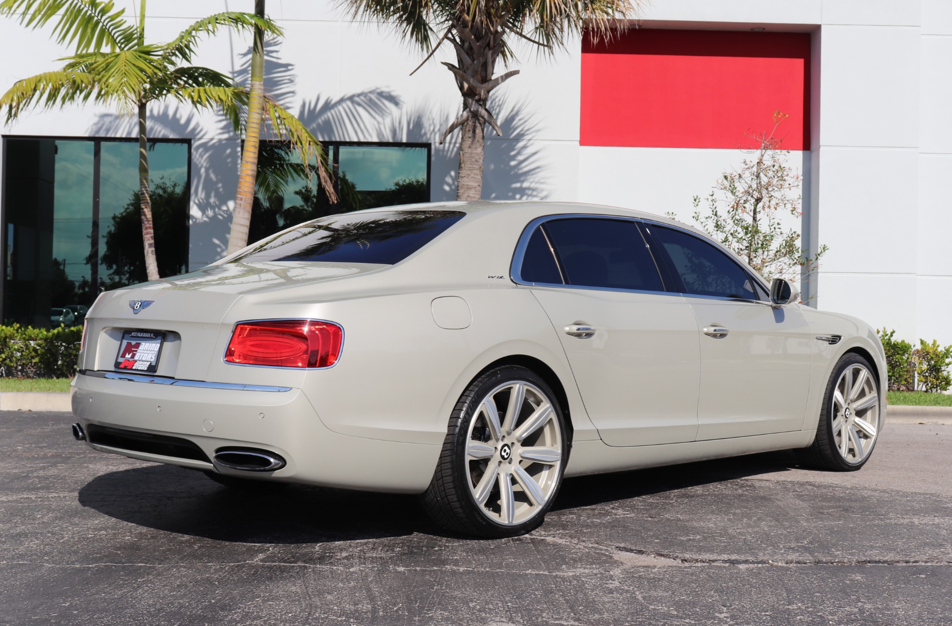Used-2014-Bentley-Flying-Spur