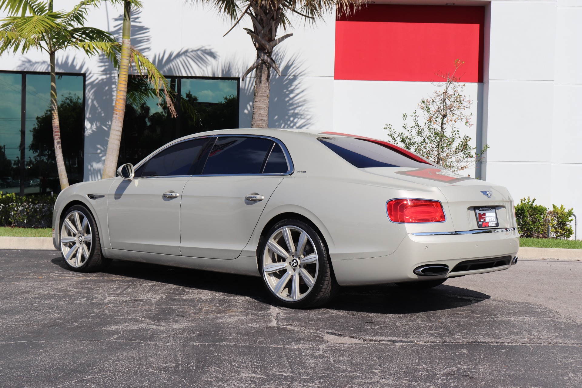 Used-2014-Bentley-Flying-Spur