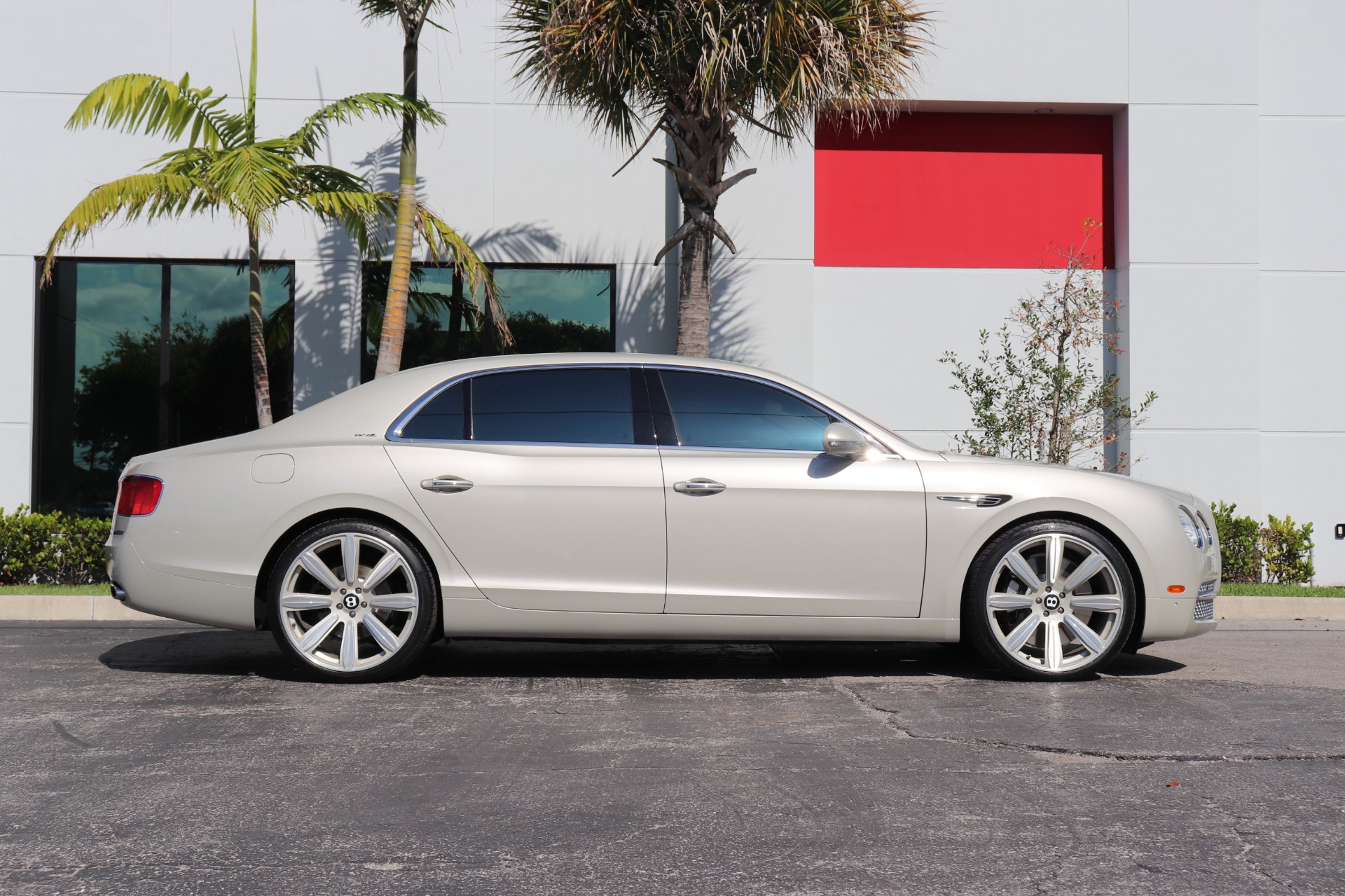 Used-2014-Bentley-Flying-Spur