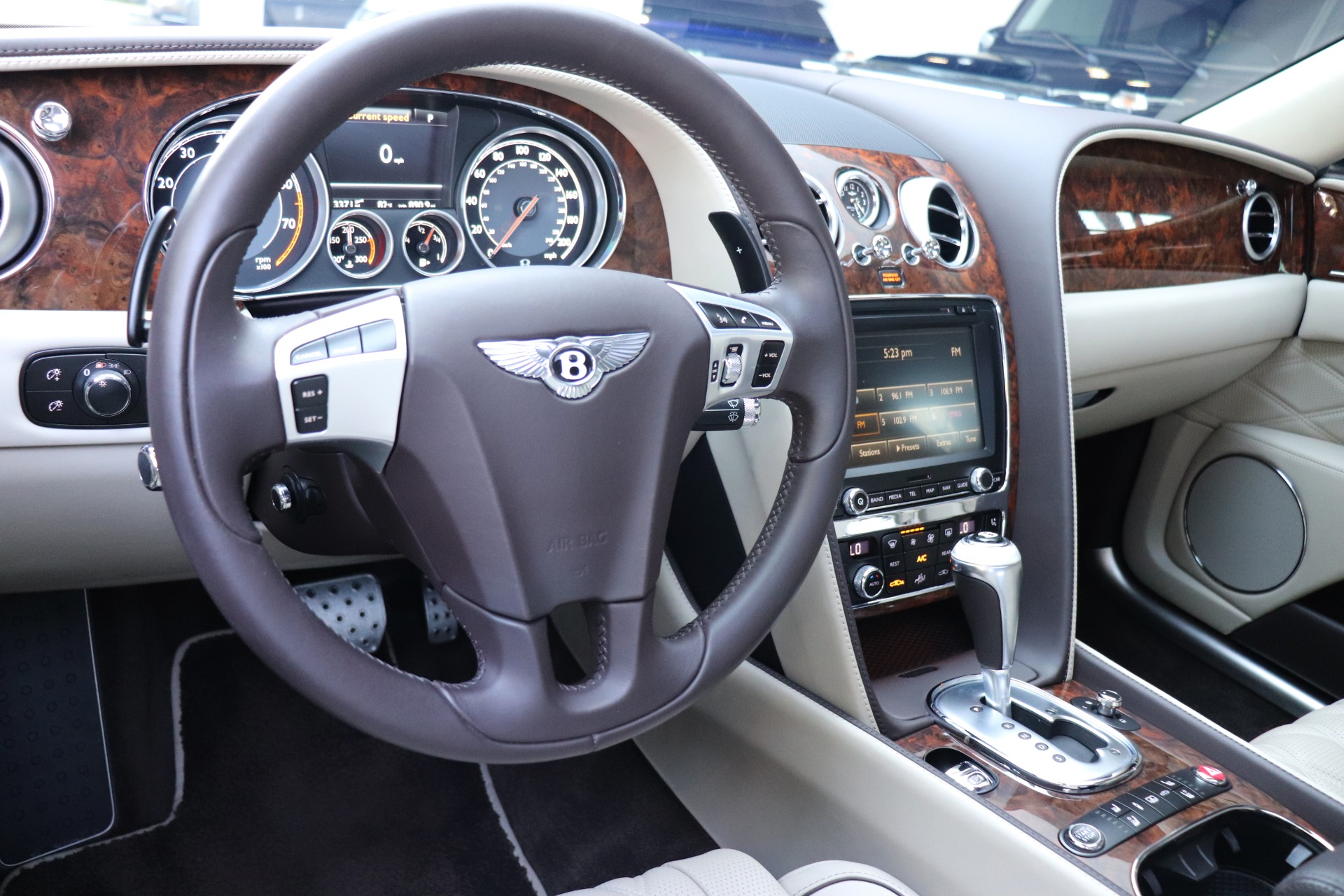 Used-2014-Bentley-Flying-Spur