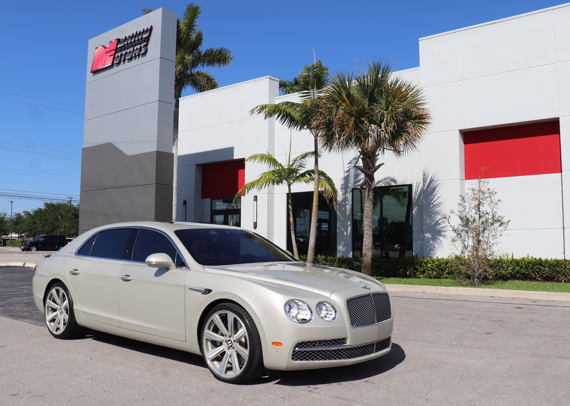 Used-2014-Bentley-Flying-Spur