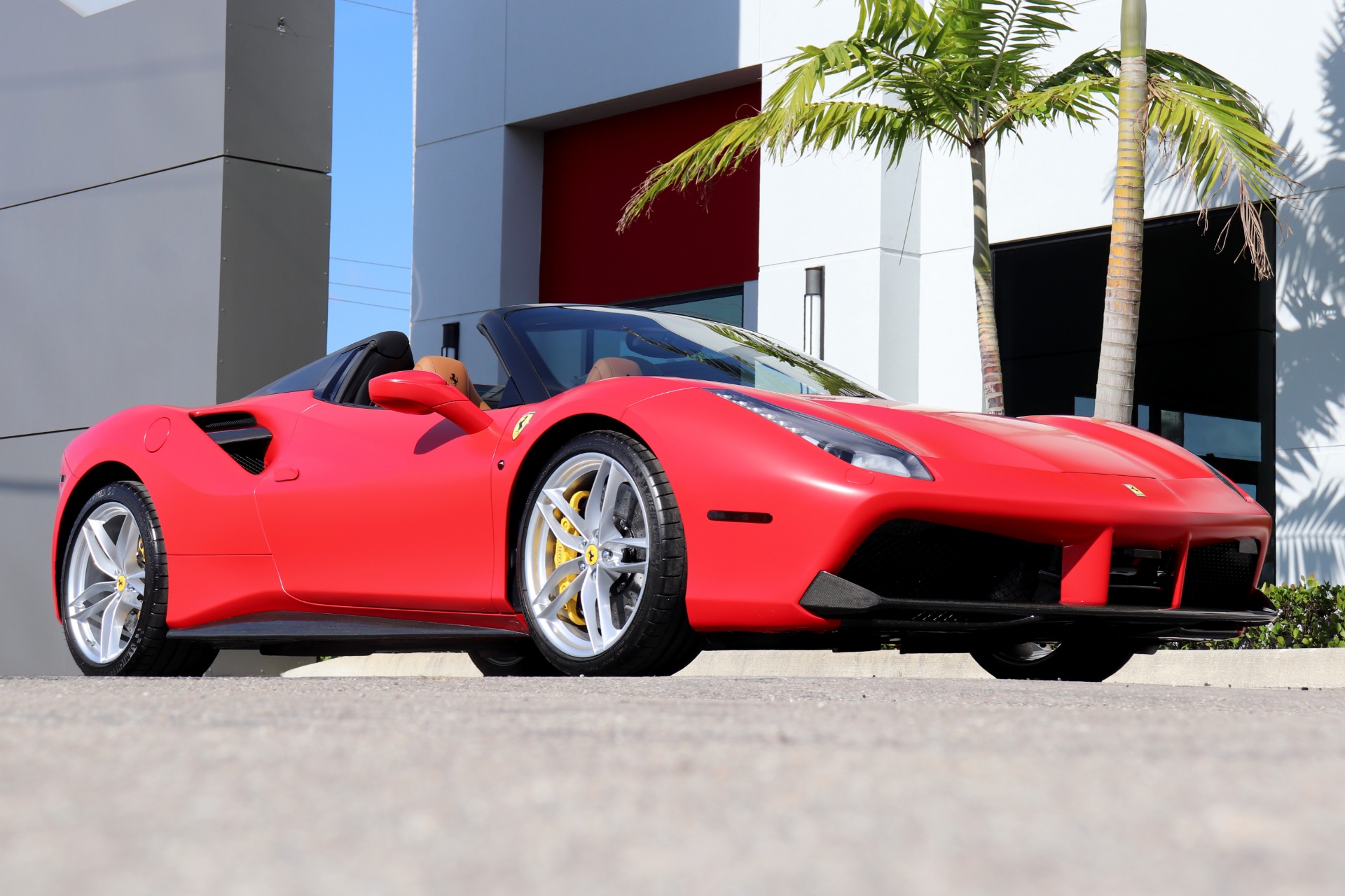 Used-2018-Ferrari-488-Spider