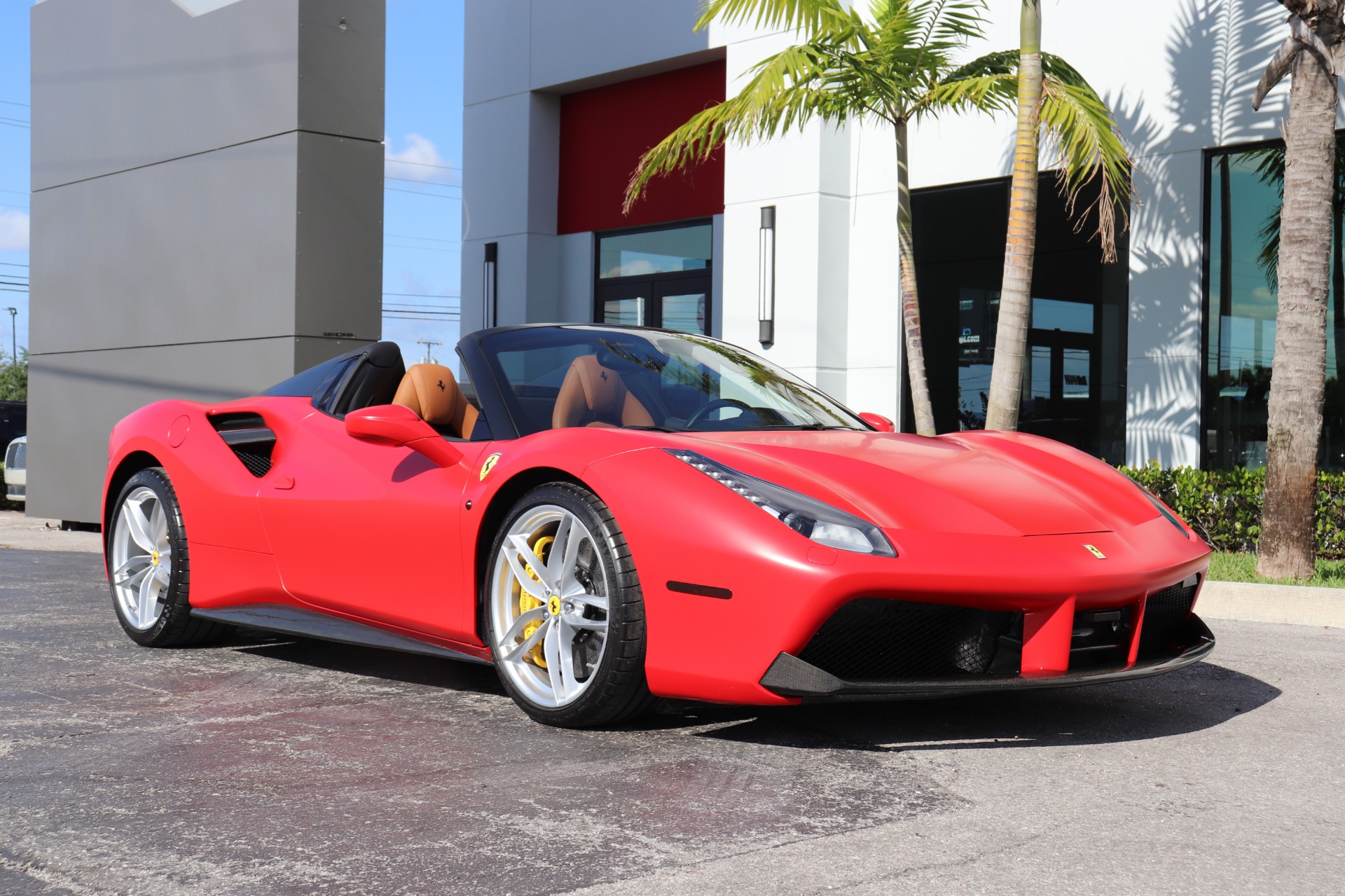 Used-2018-Ferrari-488-Spider