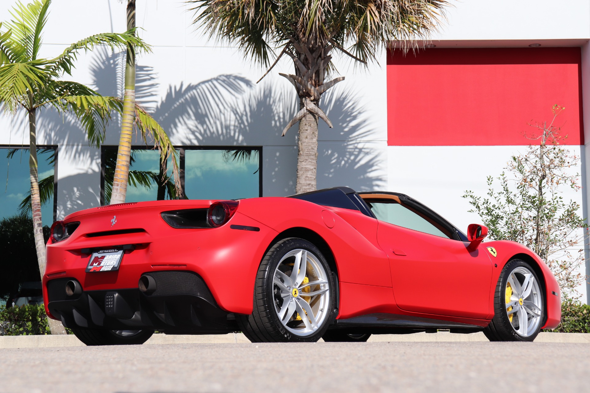 Used-2018-Ferrari-488-Spider