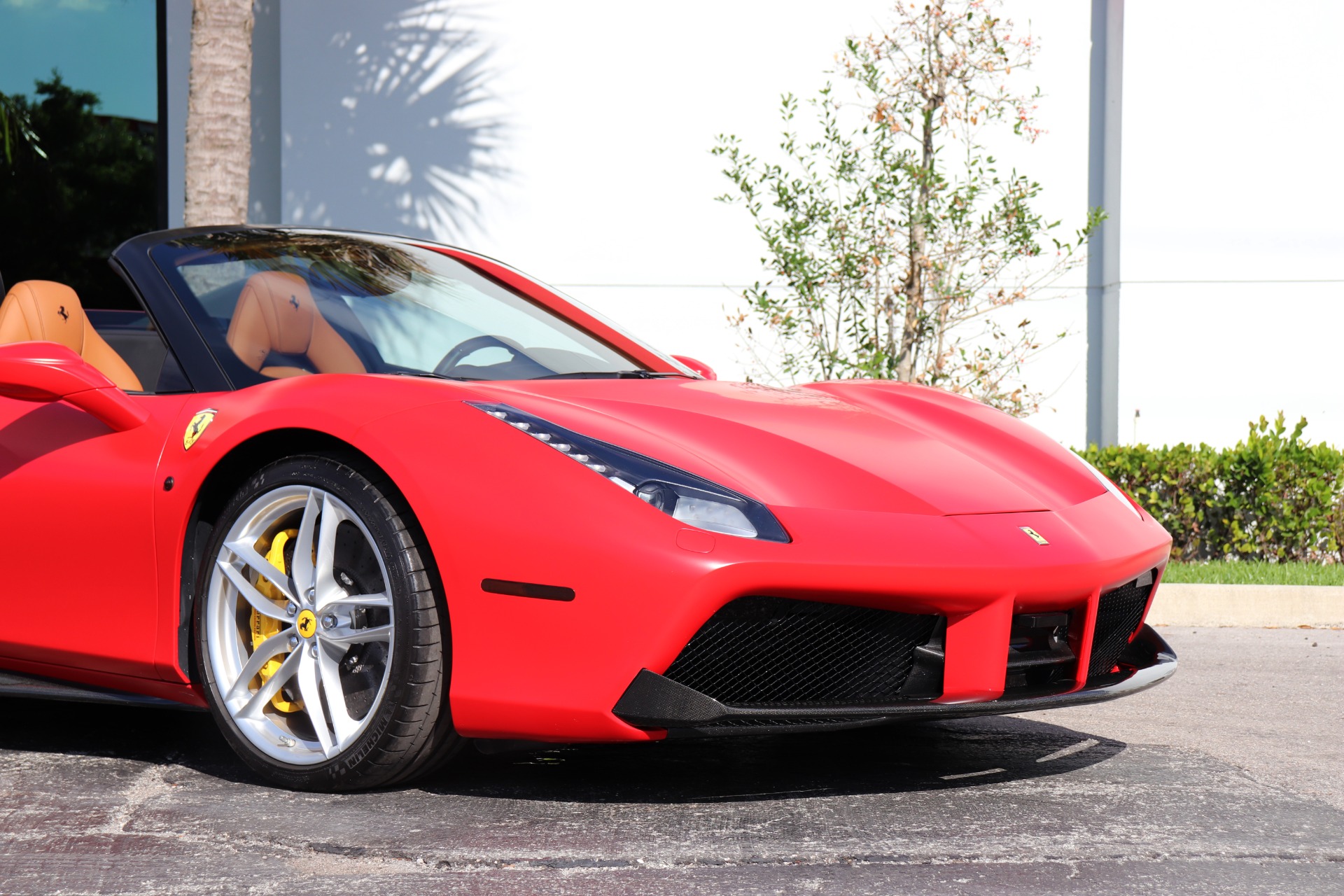 Used-2018-Ferrari-488-Spider