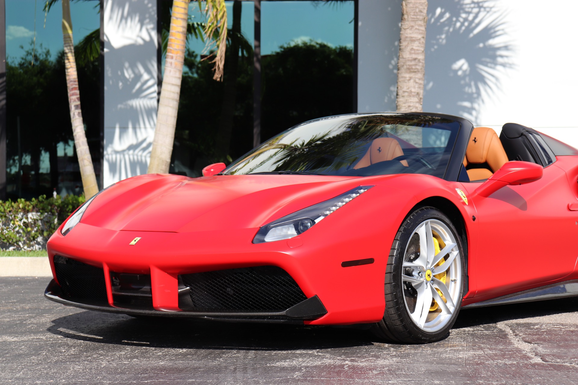 Used-2018-Ferrari-488-Spider