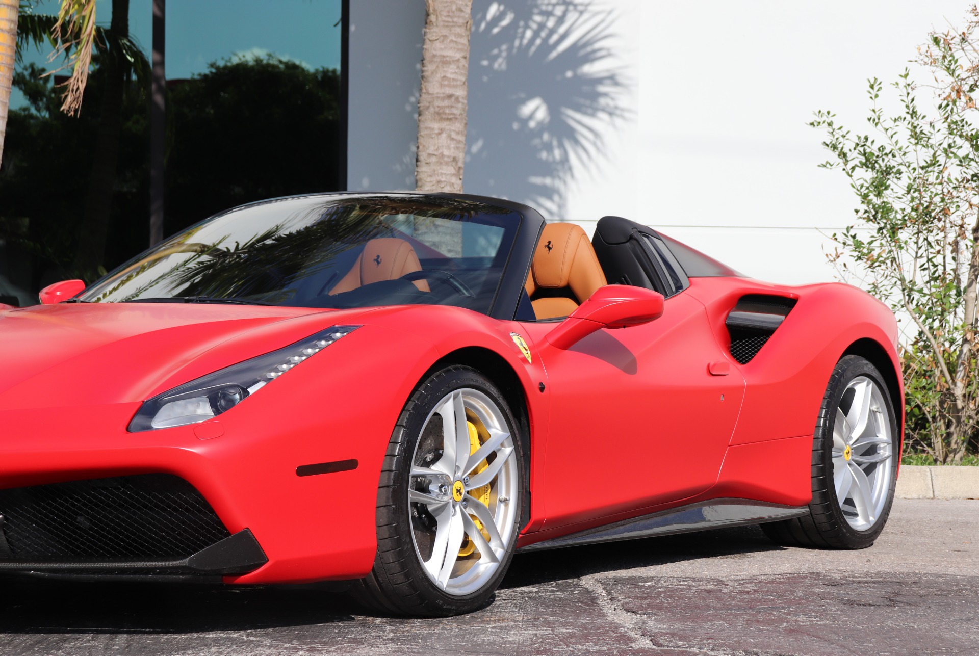 Used-2018-Ferrari-488-Spider
