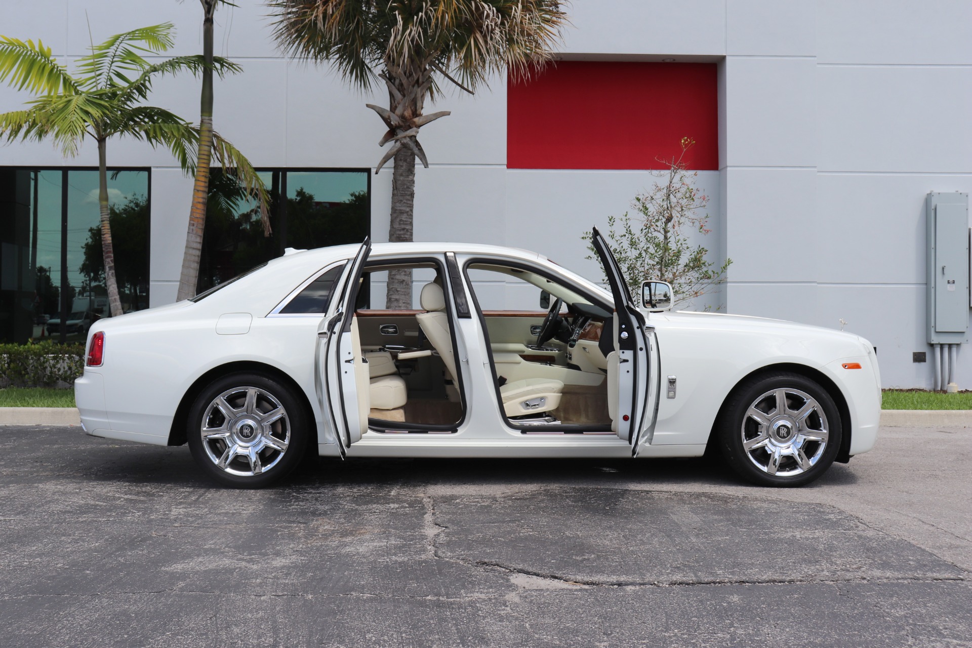 Used-2011-Rolls-Royce-Ghost