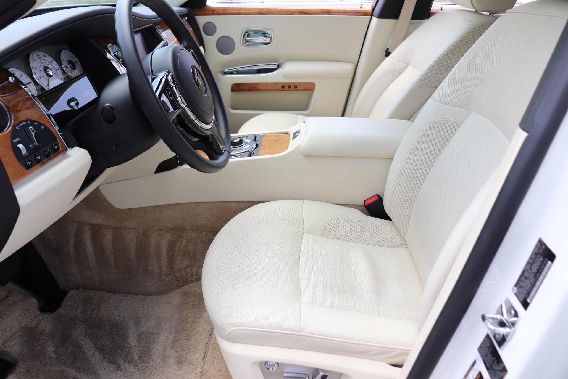 Used-2011-Rolls-Royce-Ghost