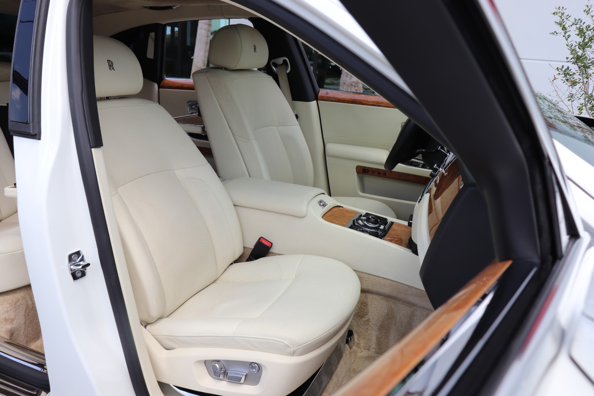 Used-2011-Rolls-Royce-Ghost