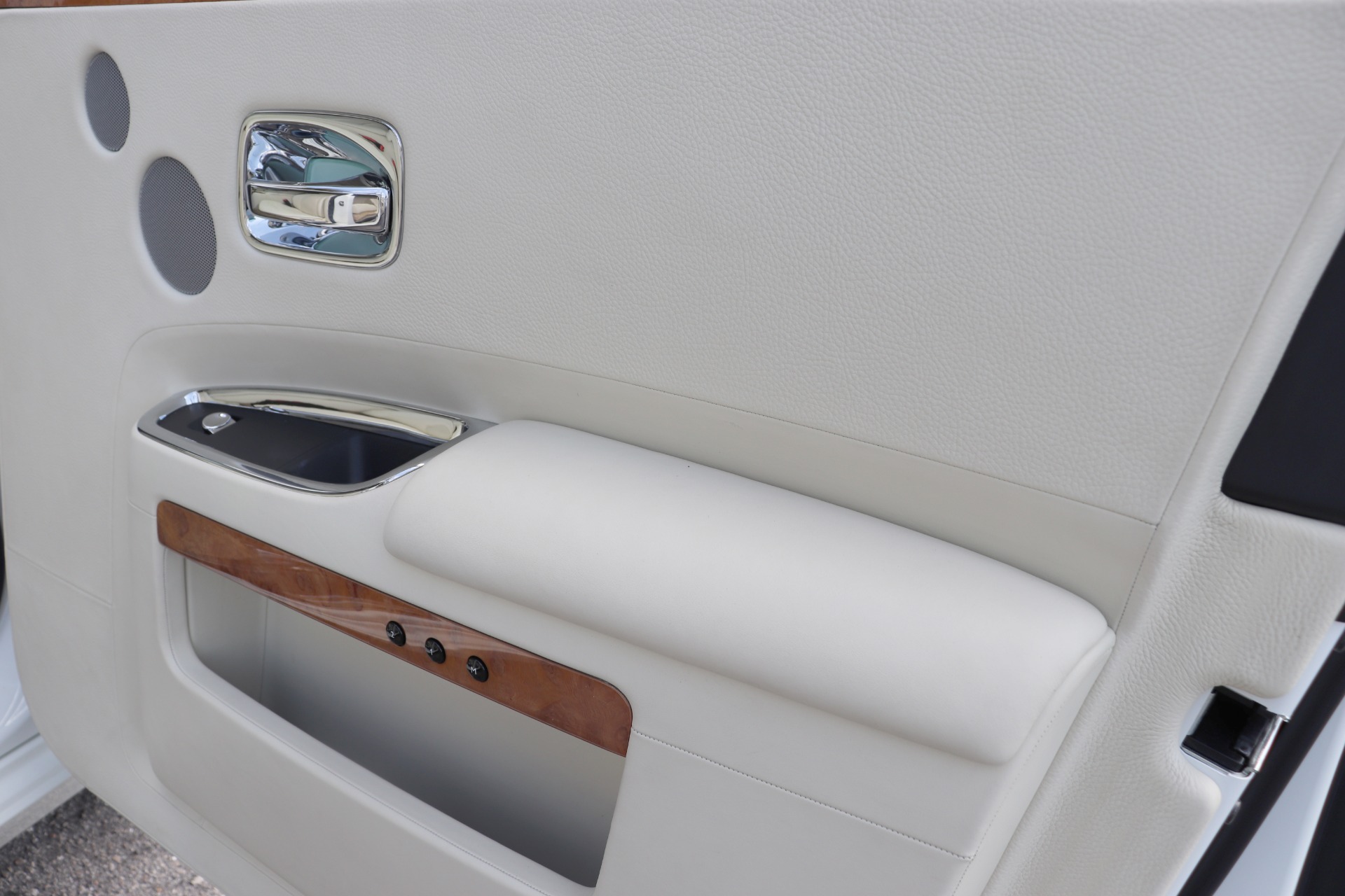Used-2011-Rolls-Royce-Ghost