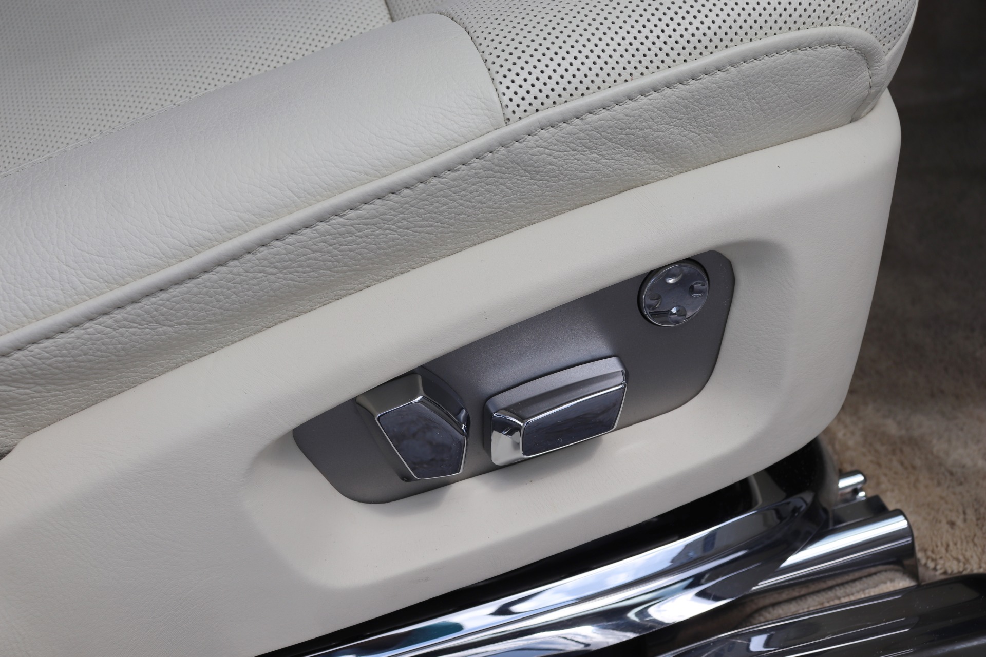 Used-2011-Rolls-Royce-Ghost