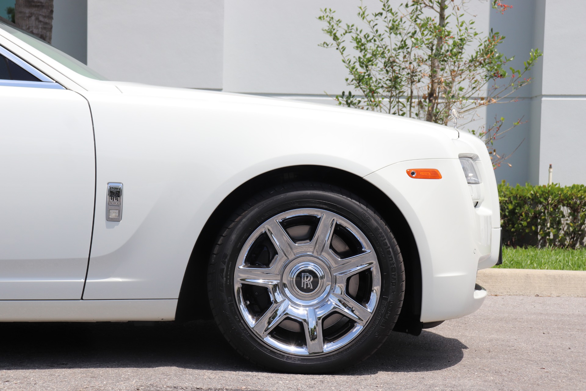 Used-2011-Rolls-Royce-Ghost