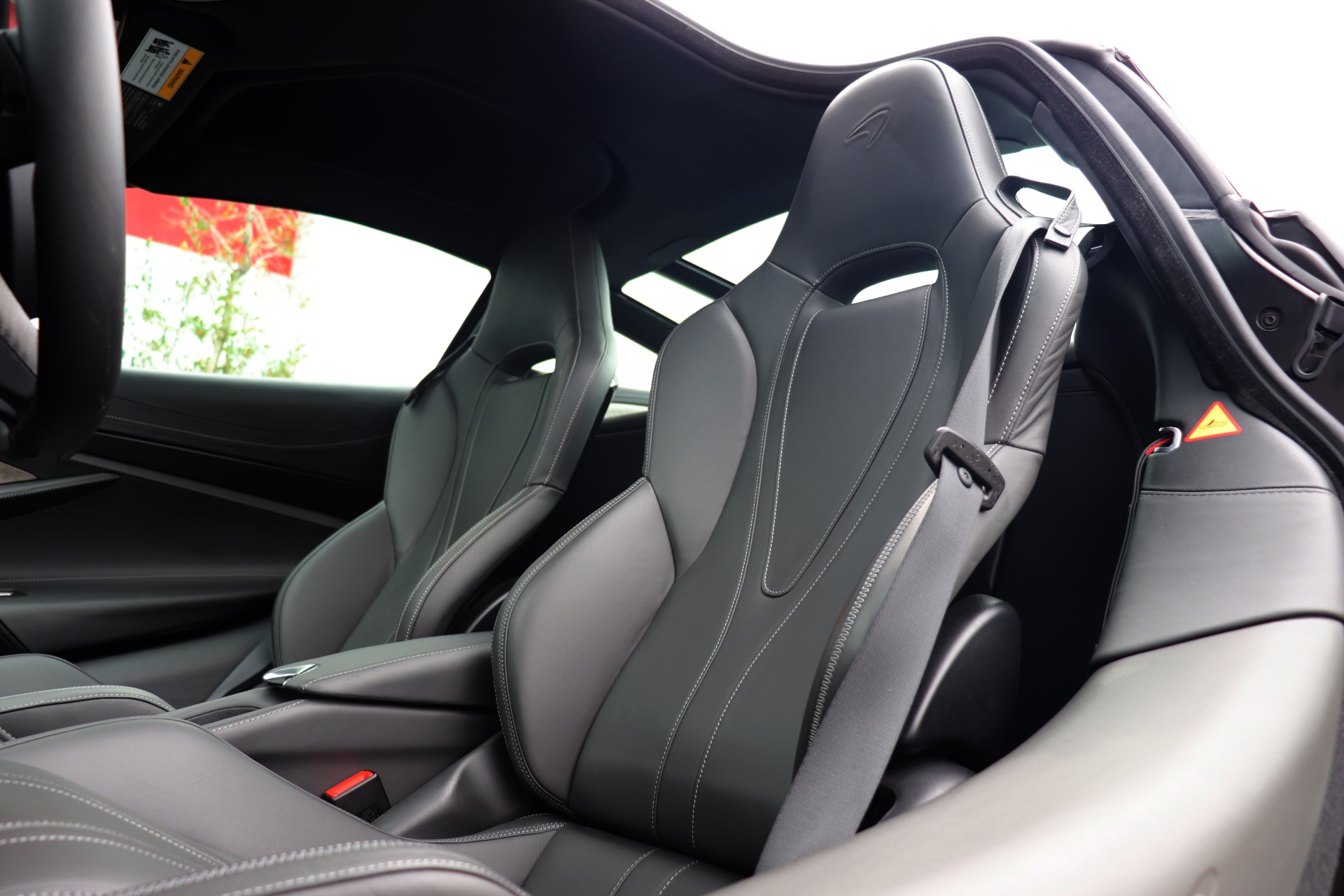 Used-2019-McLaren-720S-Luxury