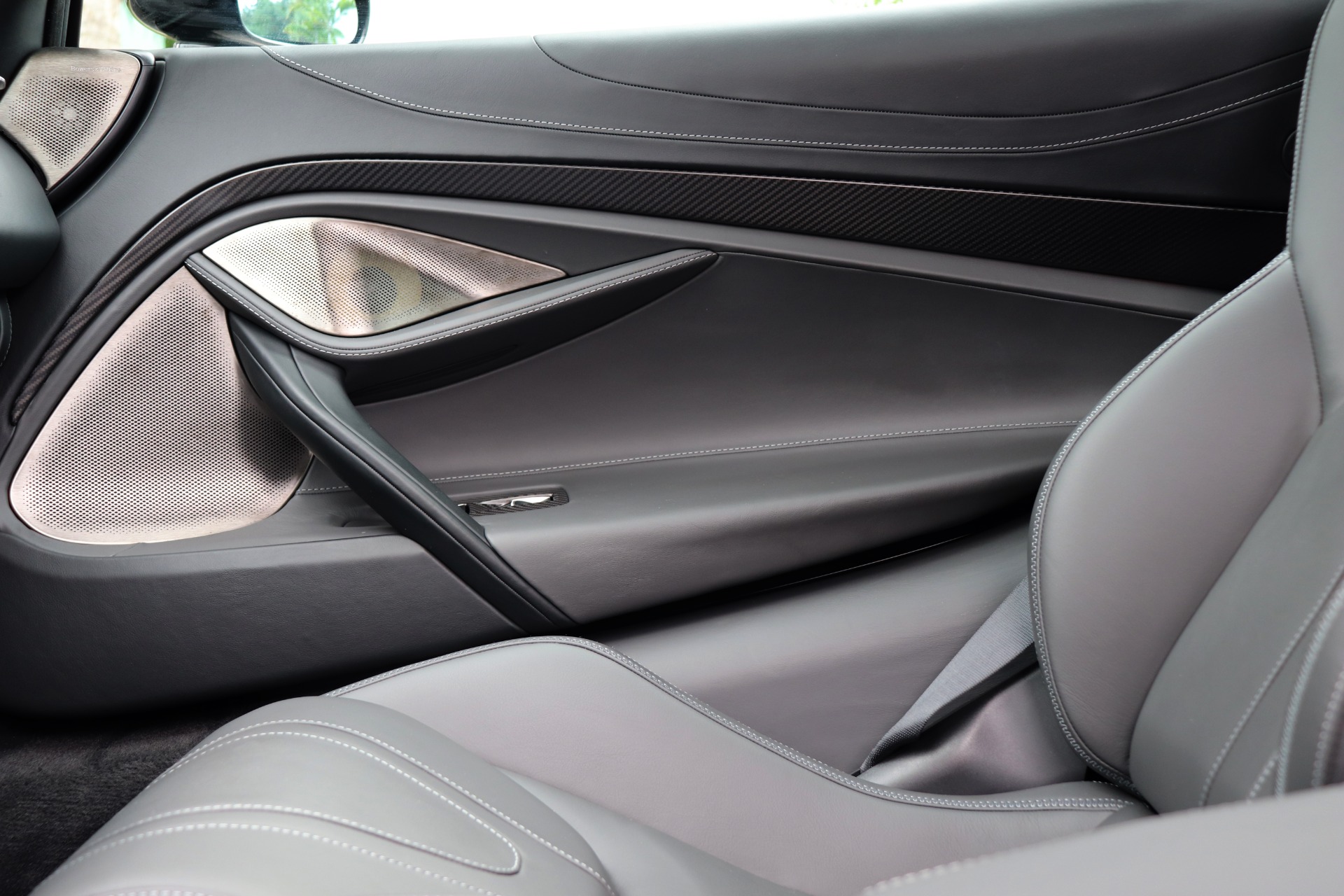 Used-2019-McLaren-720S-Luxury