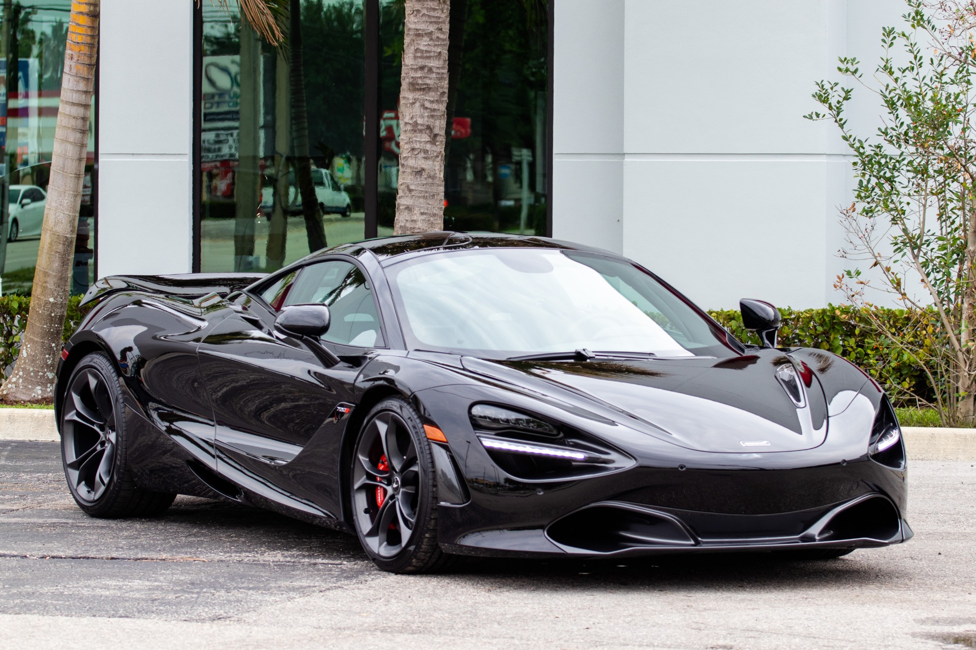 Used-2019-McLaren-720S-Luxury