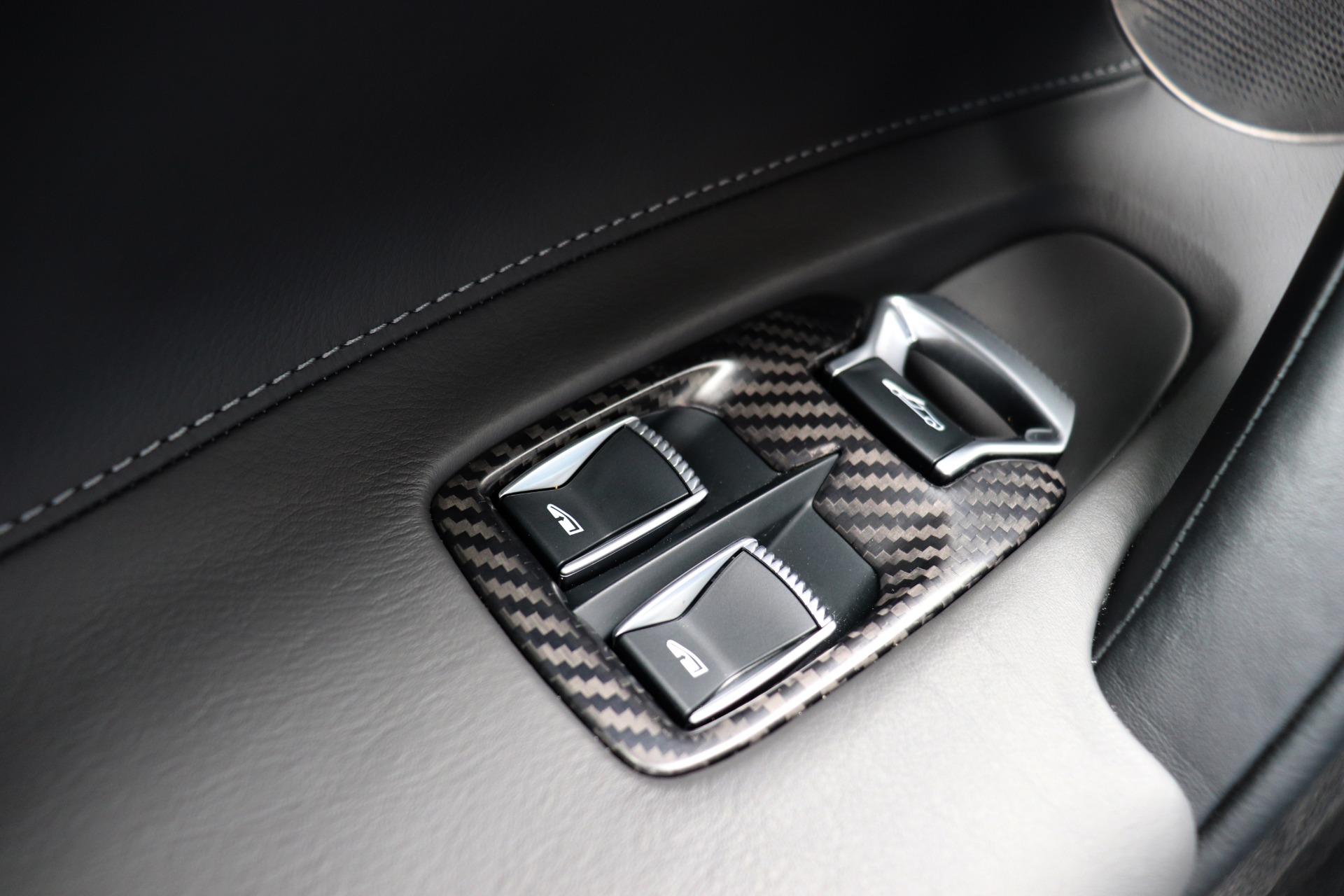 Used-2019-McLaren-720S-Luxury