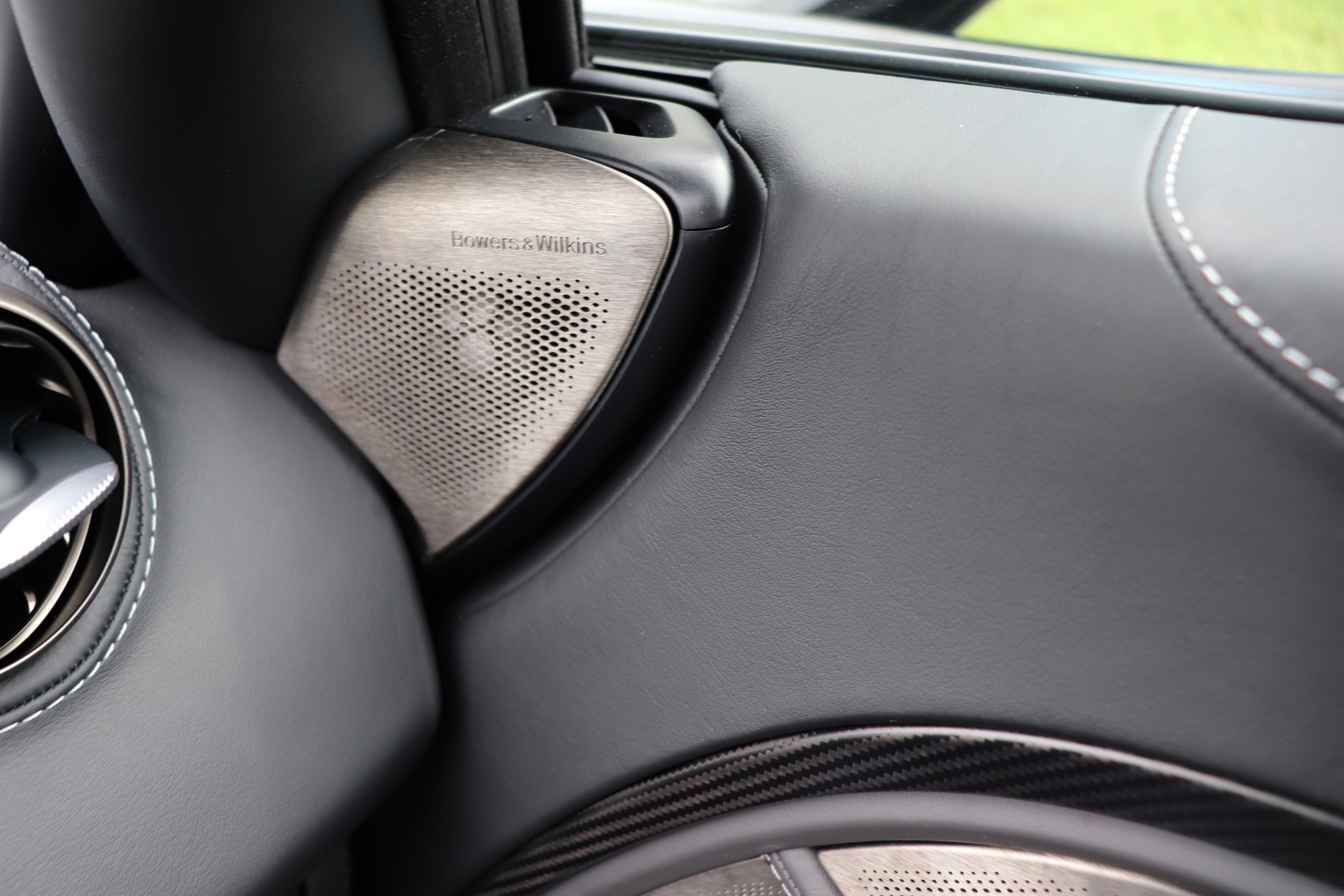 Used-2019-McLaren-720S-Luxury