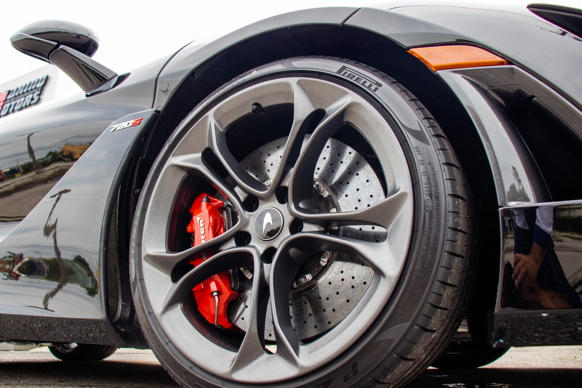Used-2019-McLaren-720S-Luxury