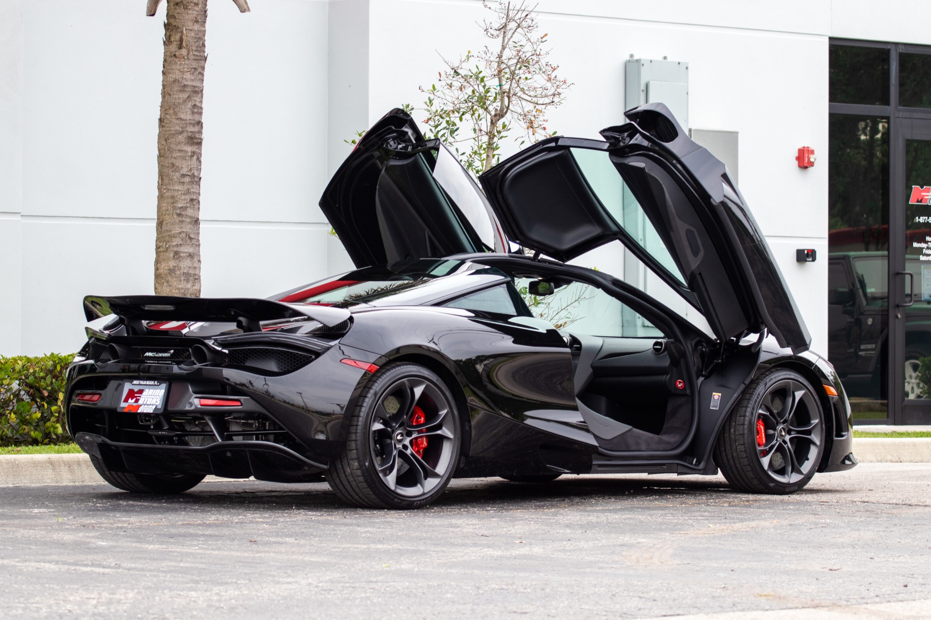 Used-2019-McLaren-720S-Luxury