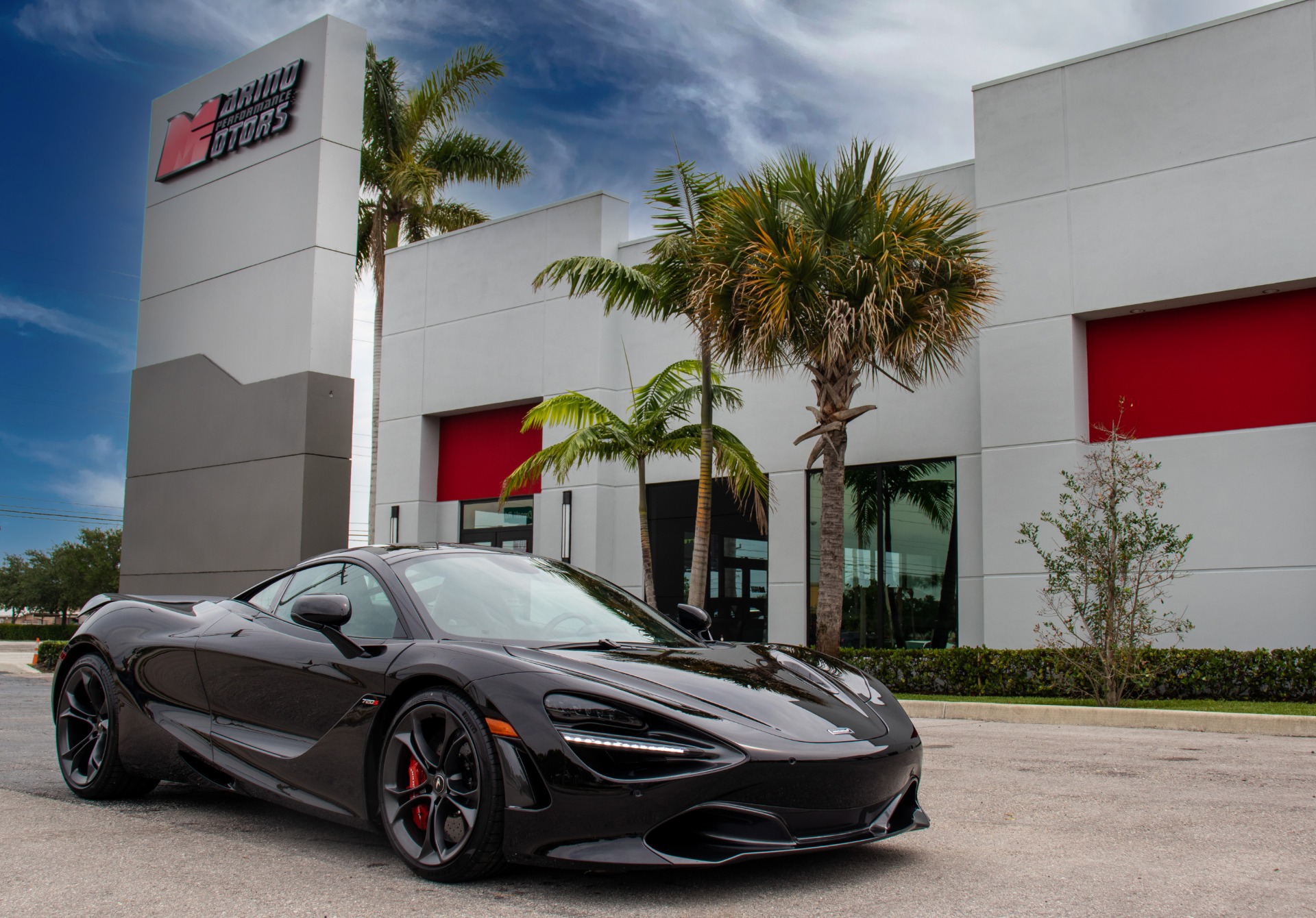 Used-2019-McLaren-720S-Luxury