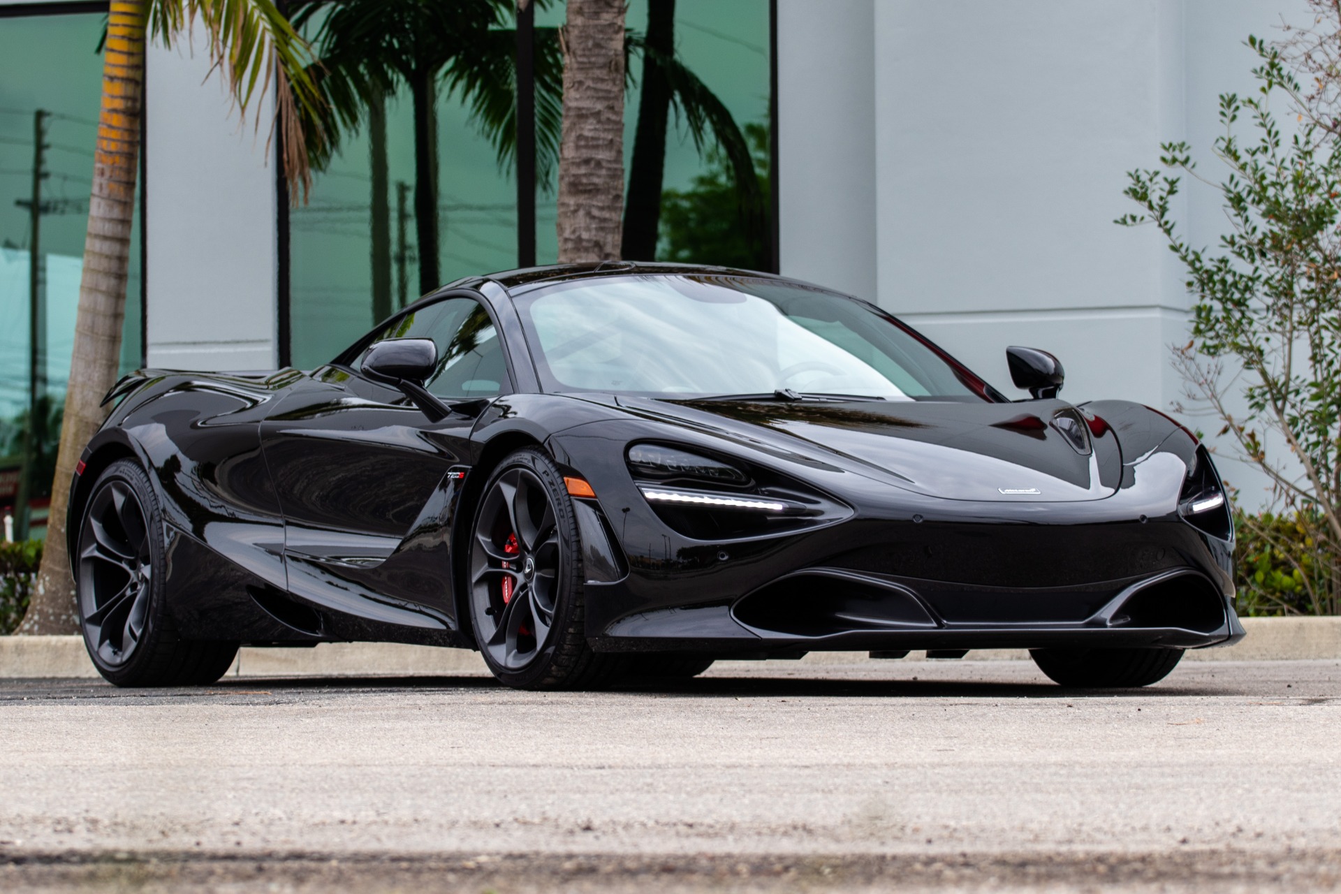 Used-2019-McLaren-720S-Luxury
