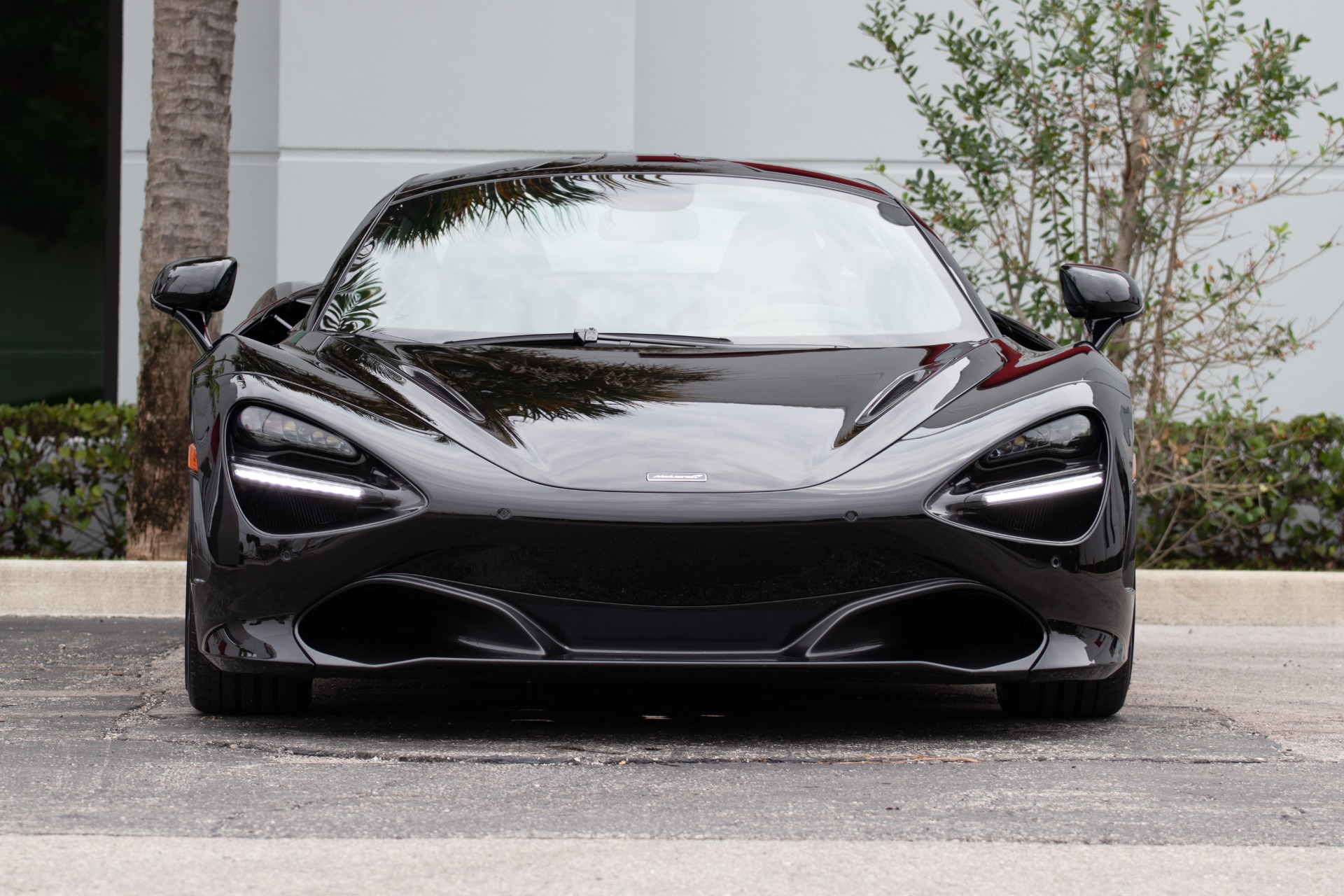 Used-2019-McLaren-720S-Luxury