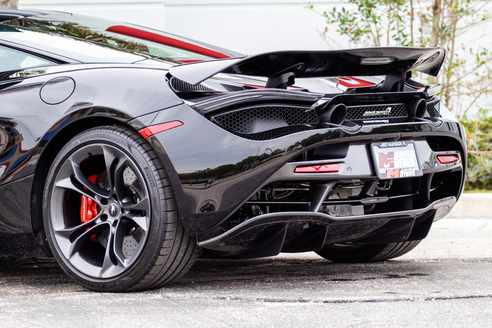 Used-2019-McLaren-720S-Luxury