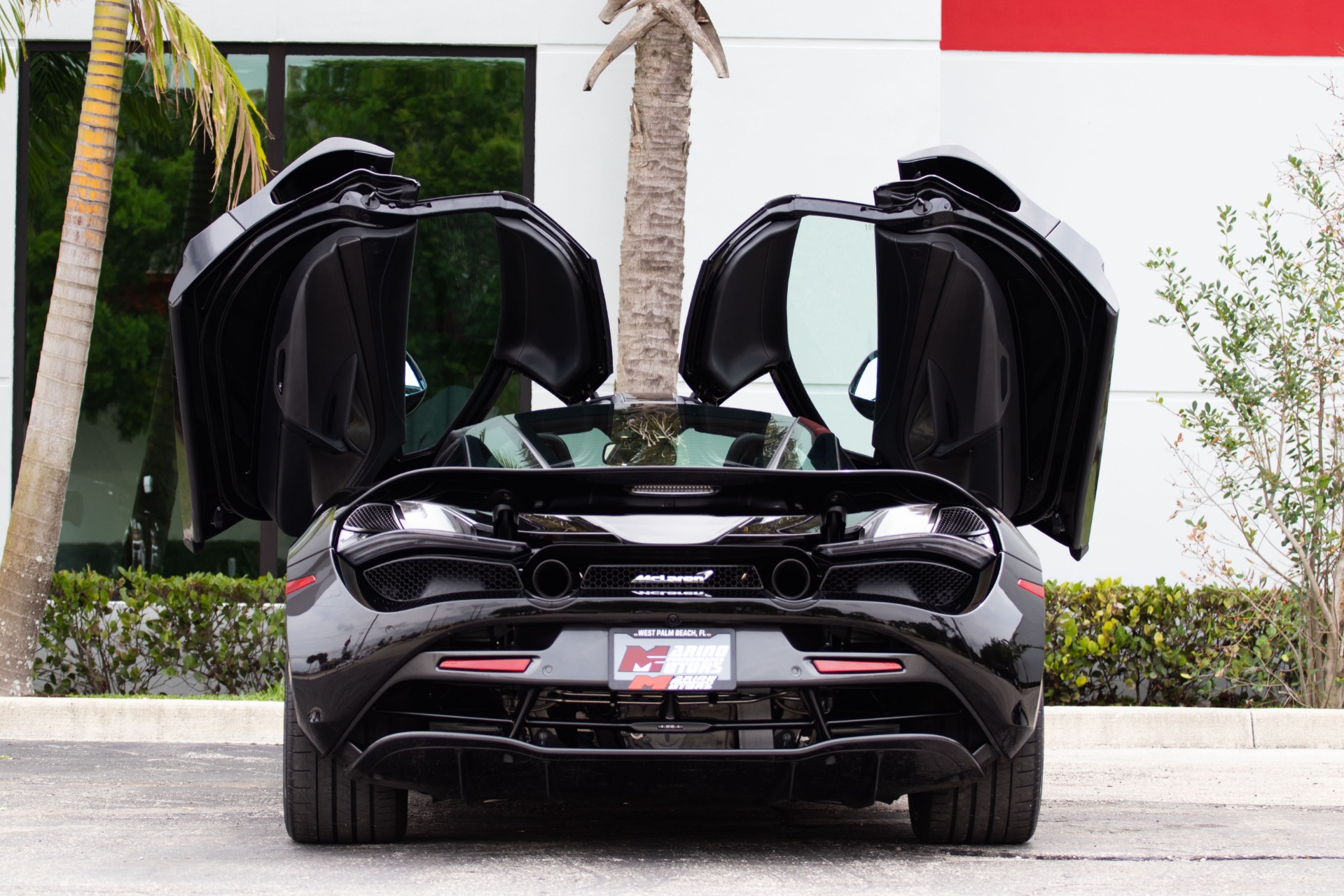 Used-2019-McLaren-720S-Luxury