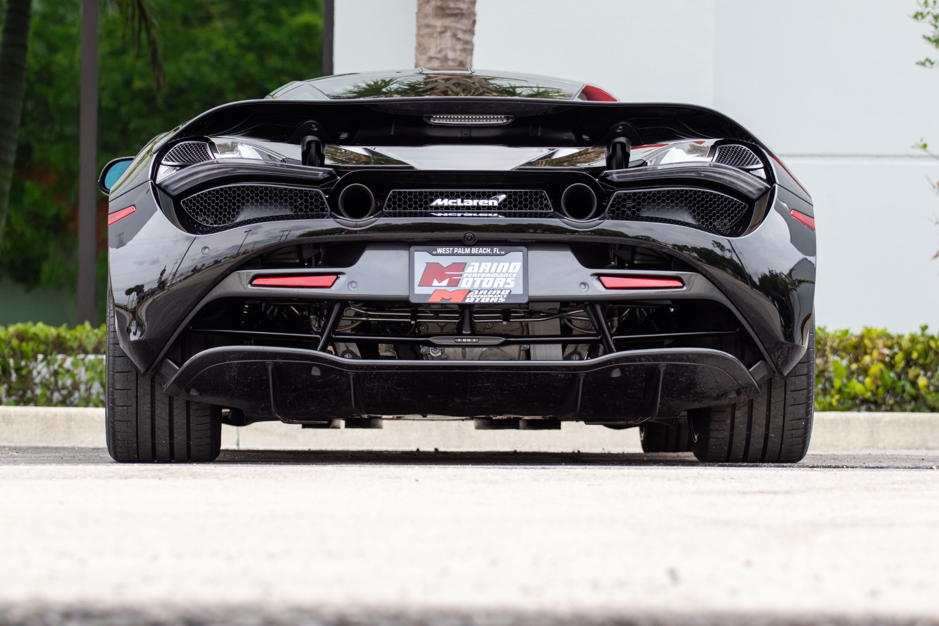 Used-2019-McLaren-720S-Luxury