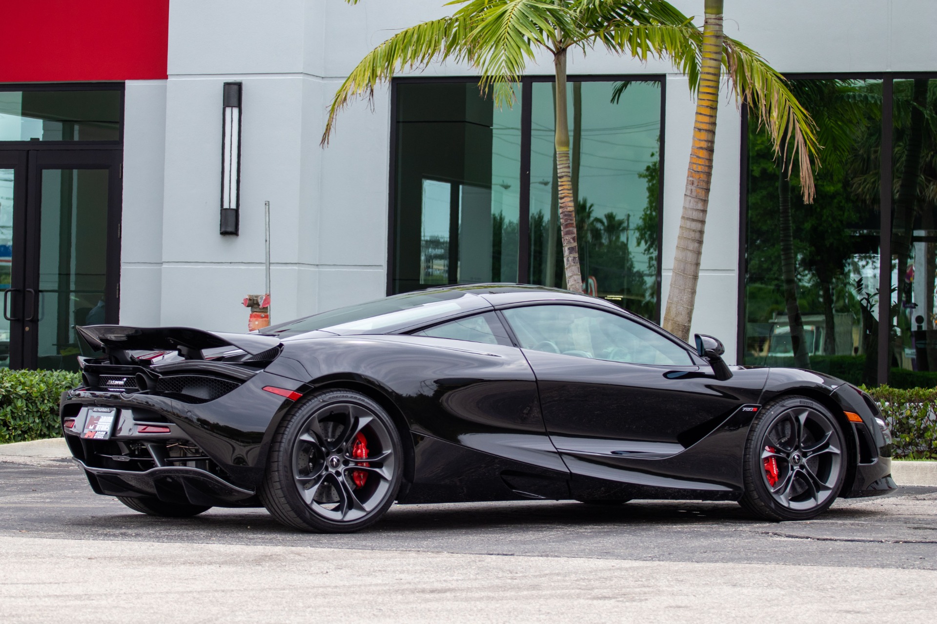 Used-2019-McLaren-720S-Luxury