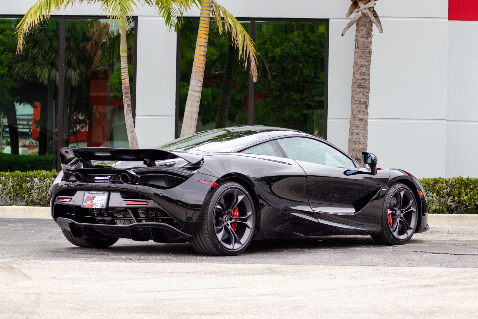 Used-2019-McLaren-720S-Luxury
