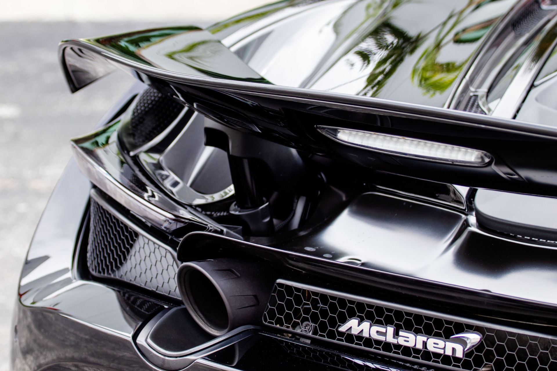 Used-2019-McLaren-720S-Luxury