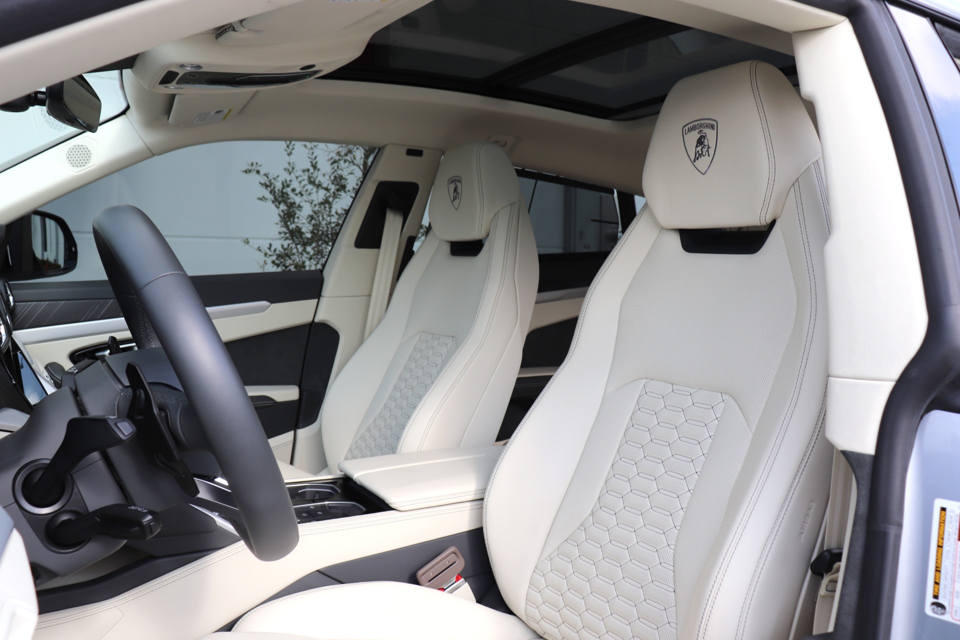 Used-2020-Lamborghini-Urus