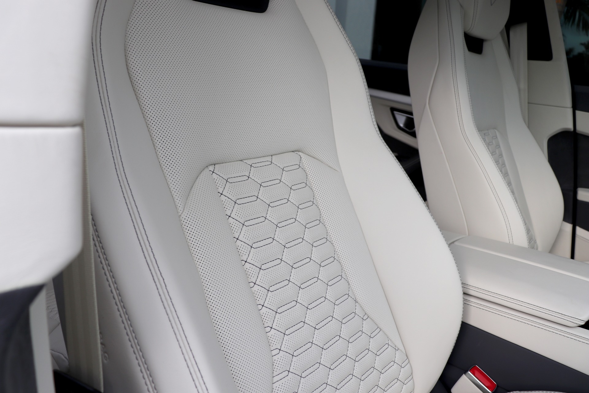 Used-2020-Lamborghini-Urus