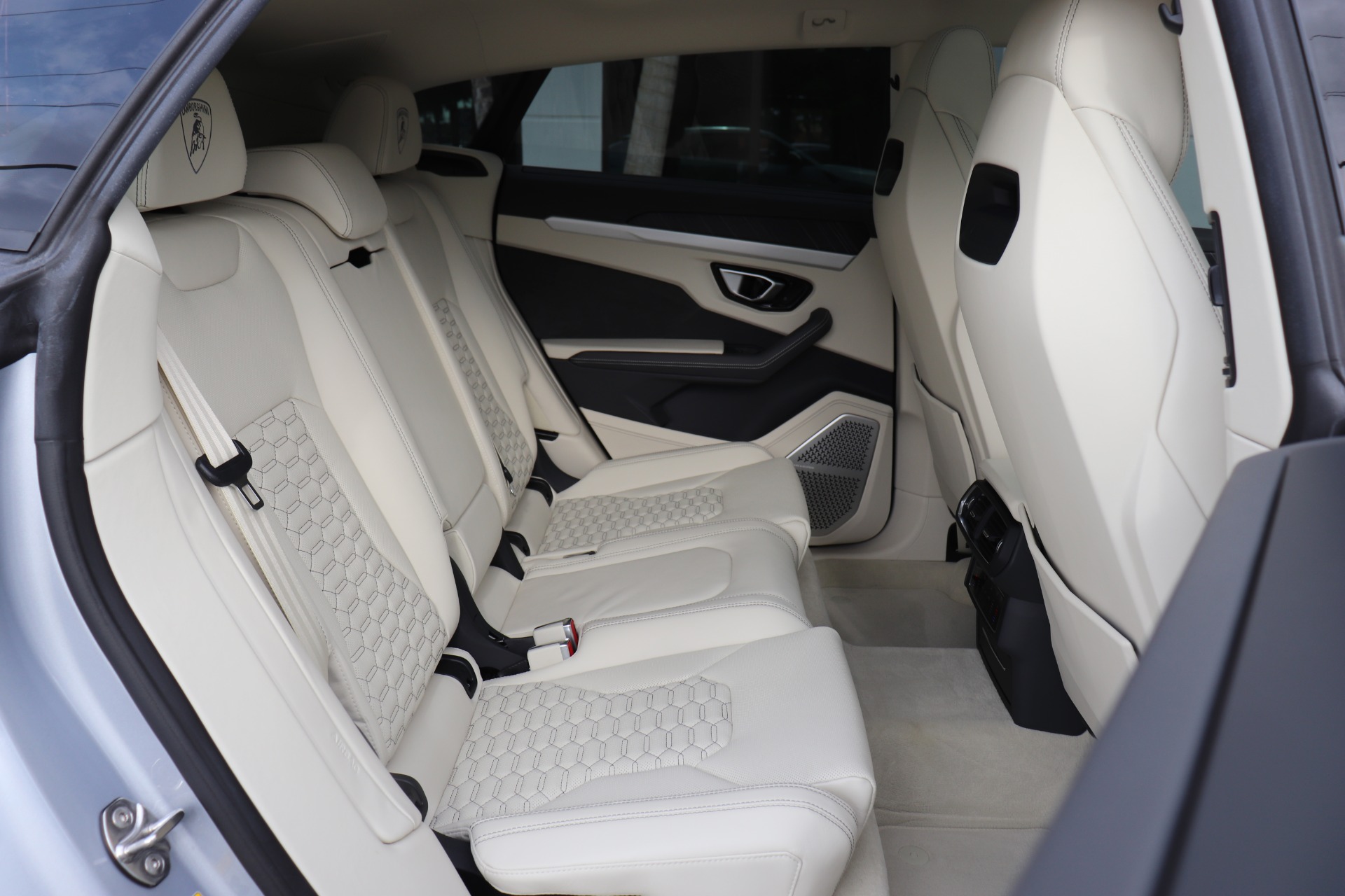 Used-2020-Lamborghini-Urus