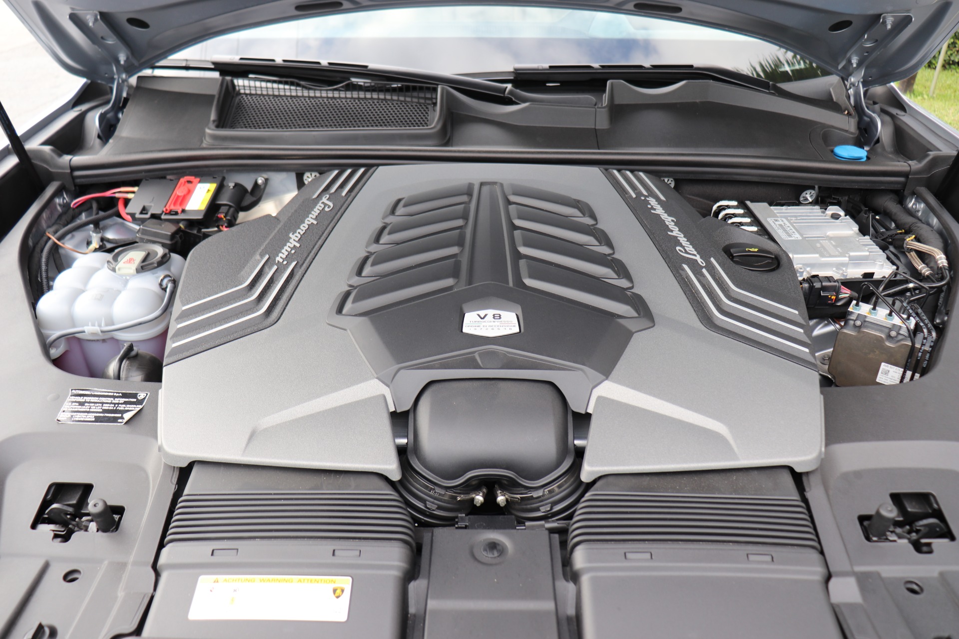 Used-2020-Lamborghini-Urus