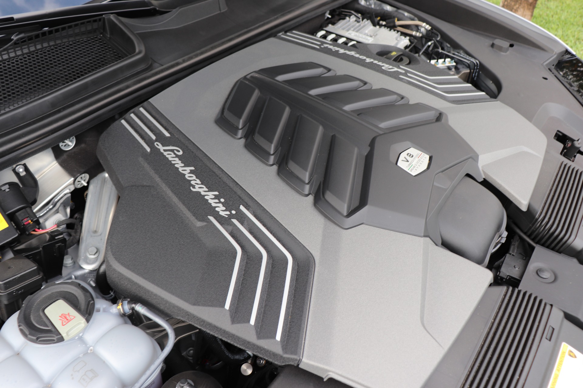Used-2020-Lamborghini-Urus