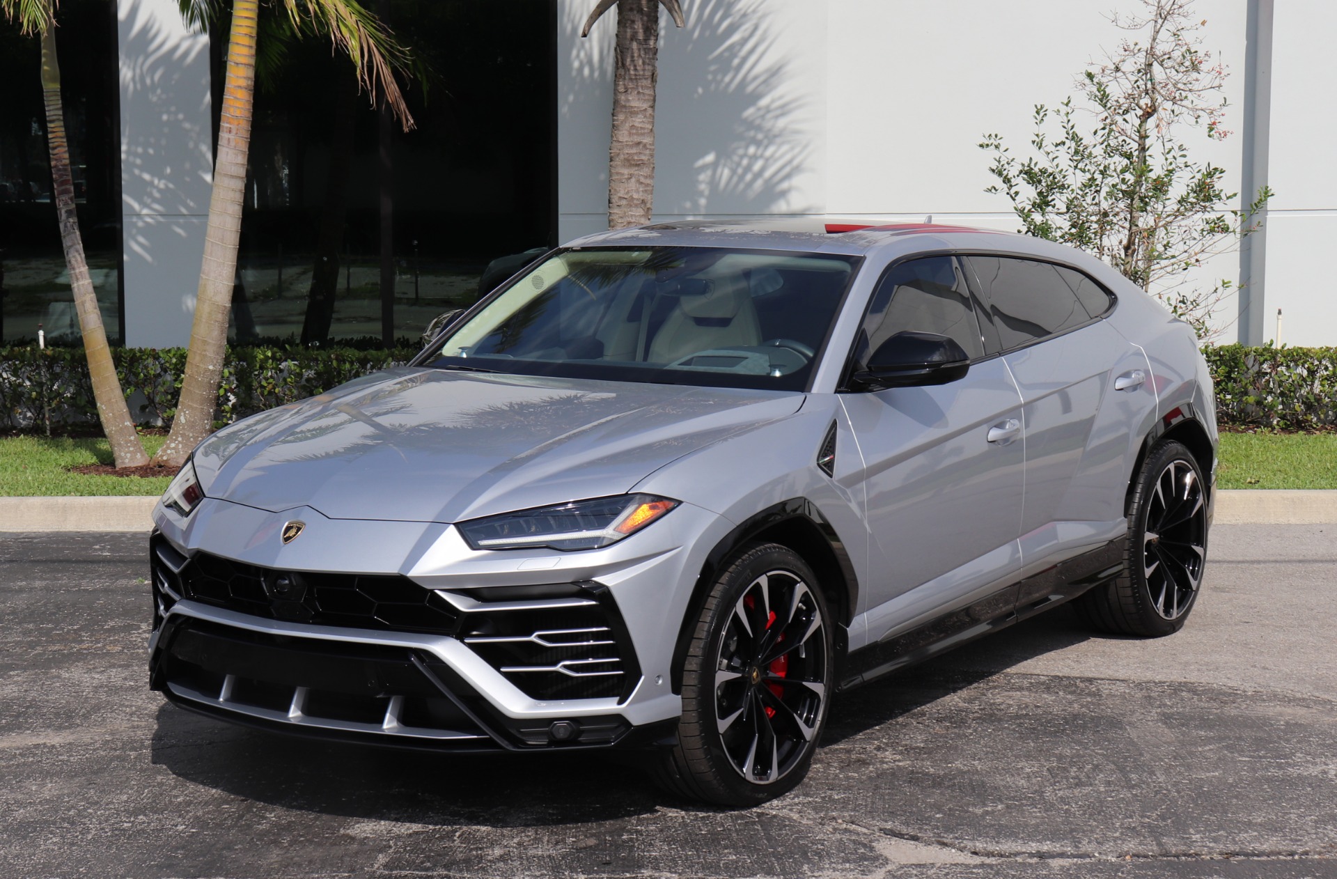 Used-2020-Lamborghini-Urus