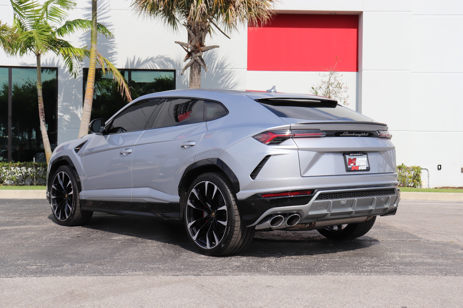 Used-2020-Lamborghini-Urus