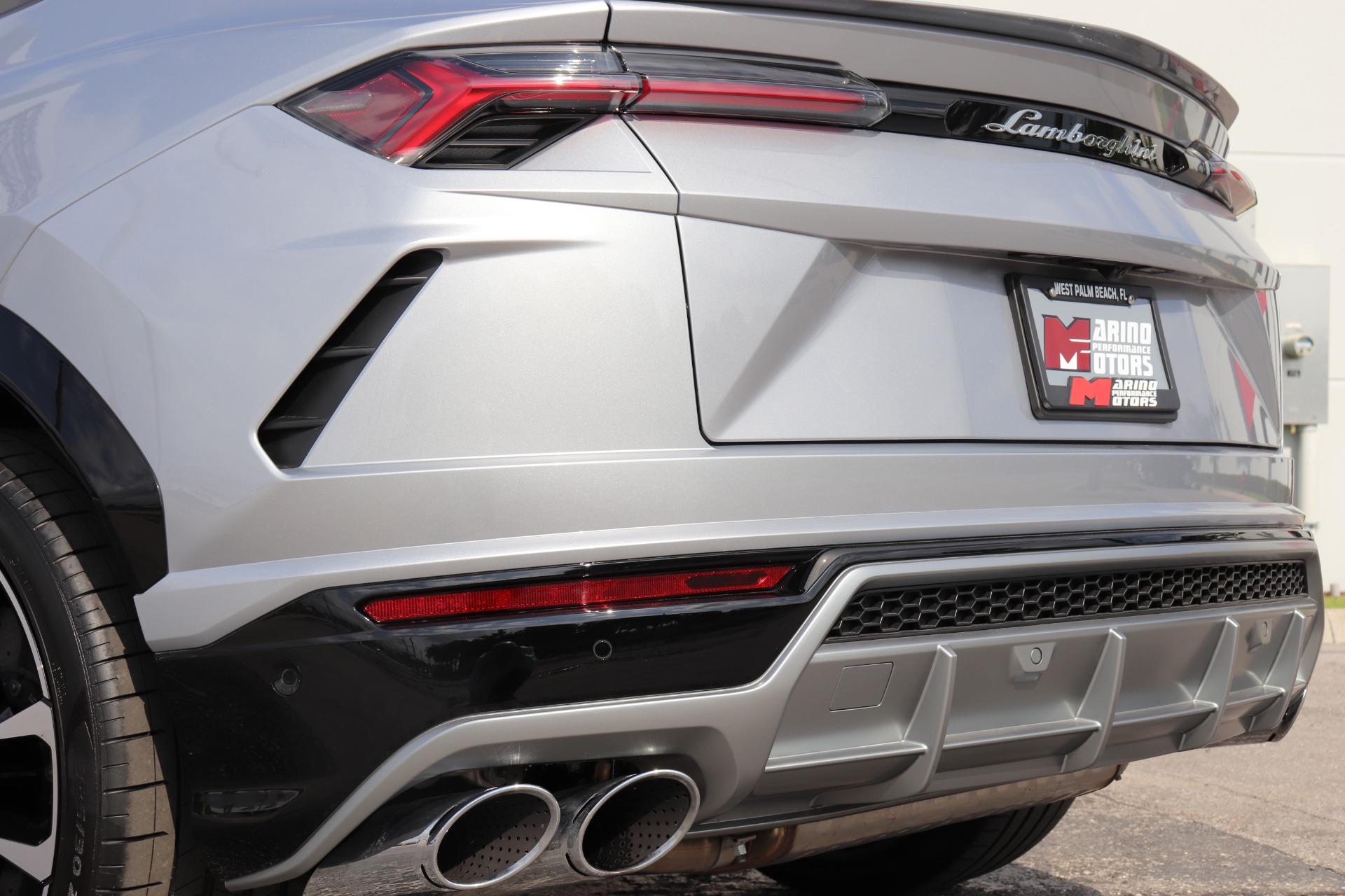 Used-2020-Lamborghini-Urus