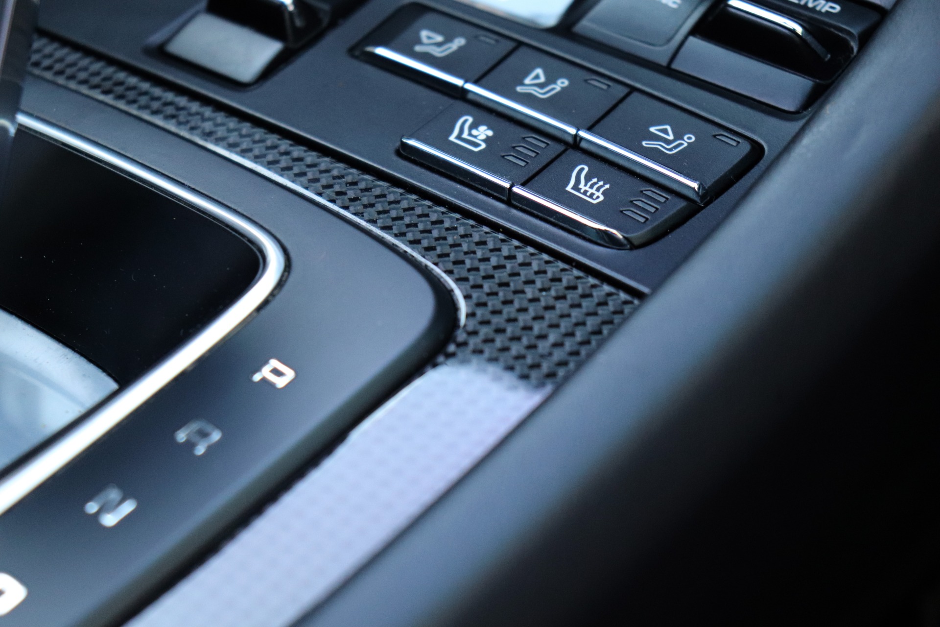 Used-2015-Porsche-911-Turbo