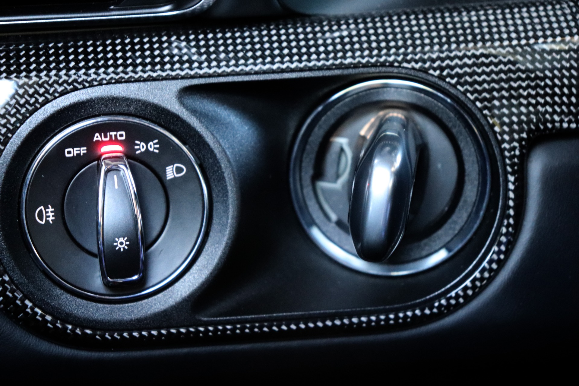 Used-2015-Porsche-911-Turbo