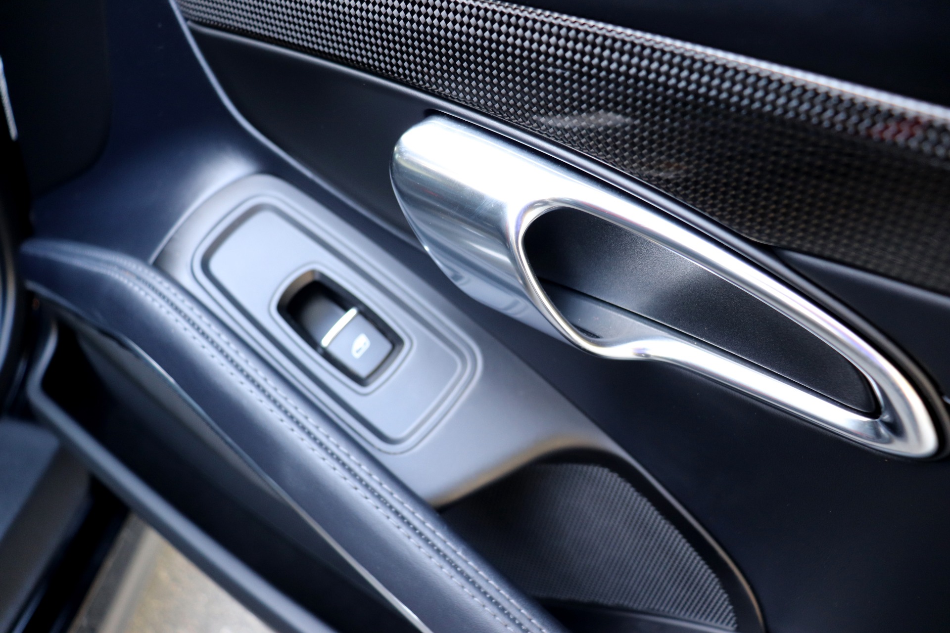 Used-2015-Porsche-911-Turbo