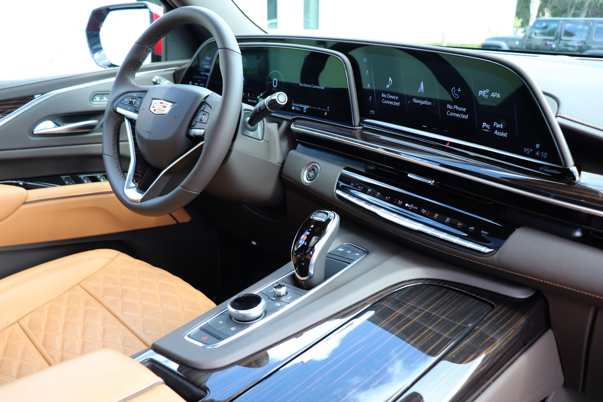 Used-2021-Cadillac-Escalade-Premium-Luxury