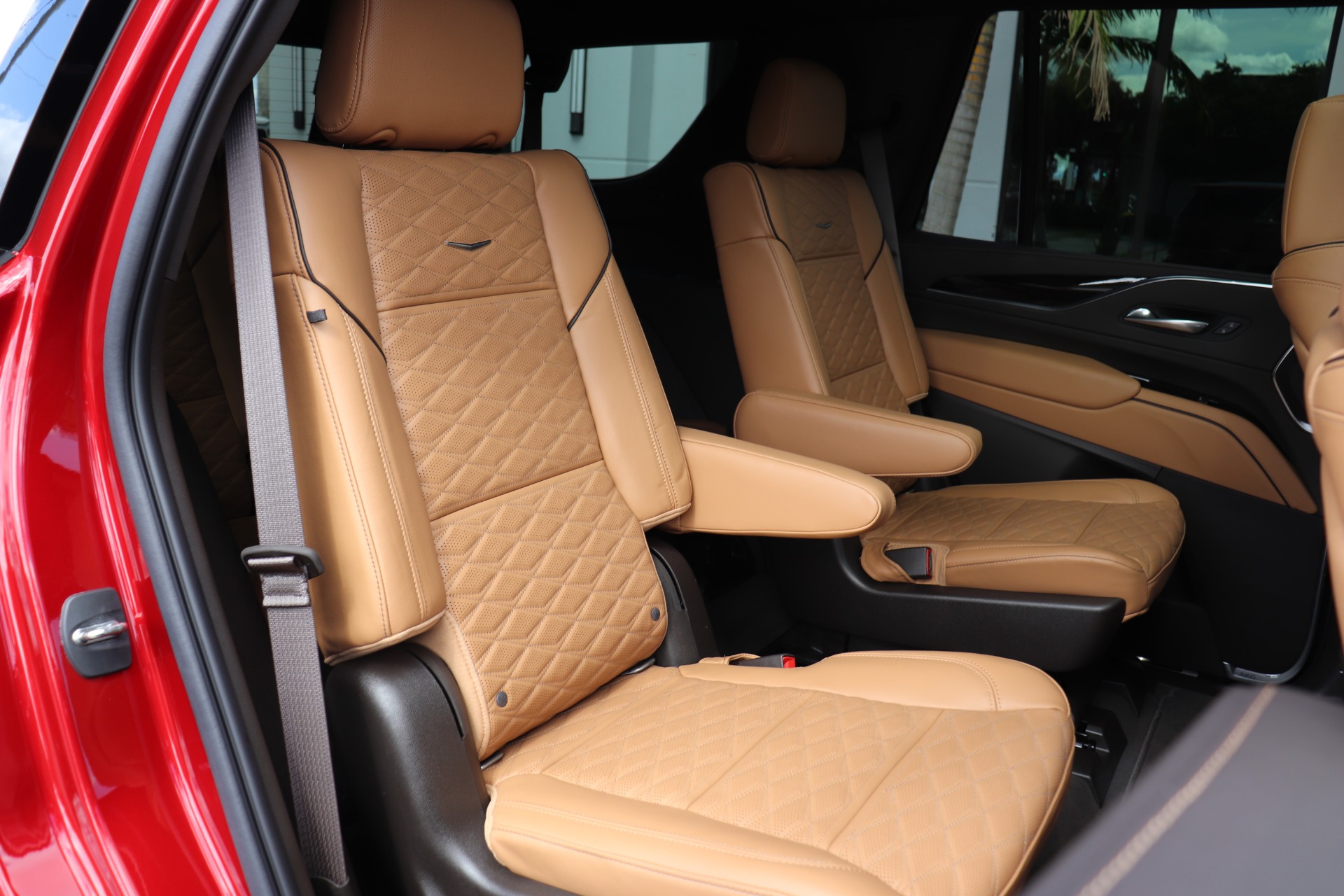 Used-2021-Cadillac-Escalade-Premium-Luxury