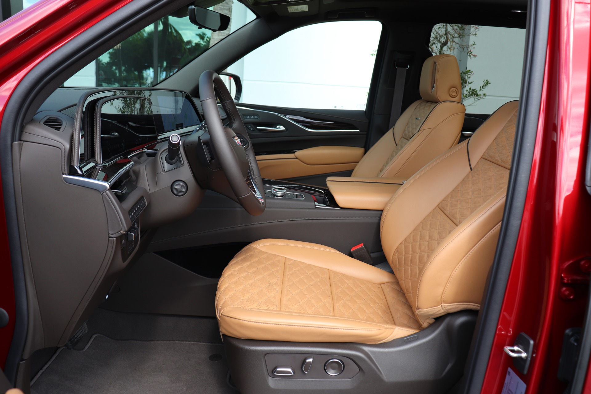 Used-2021-Cadillac-Escalade-Premium-Luxury