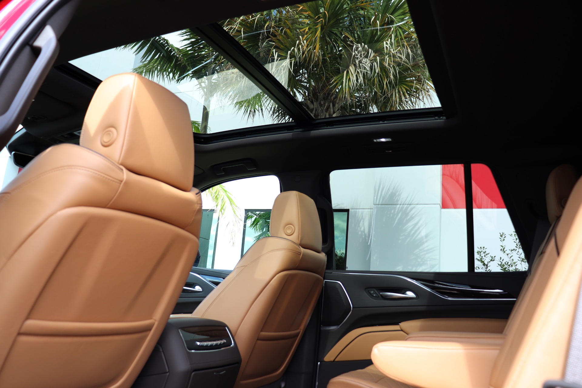 Used-2021-Cadillac-Escalade-Premium-Luxury