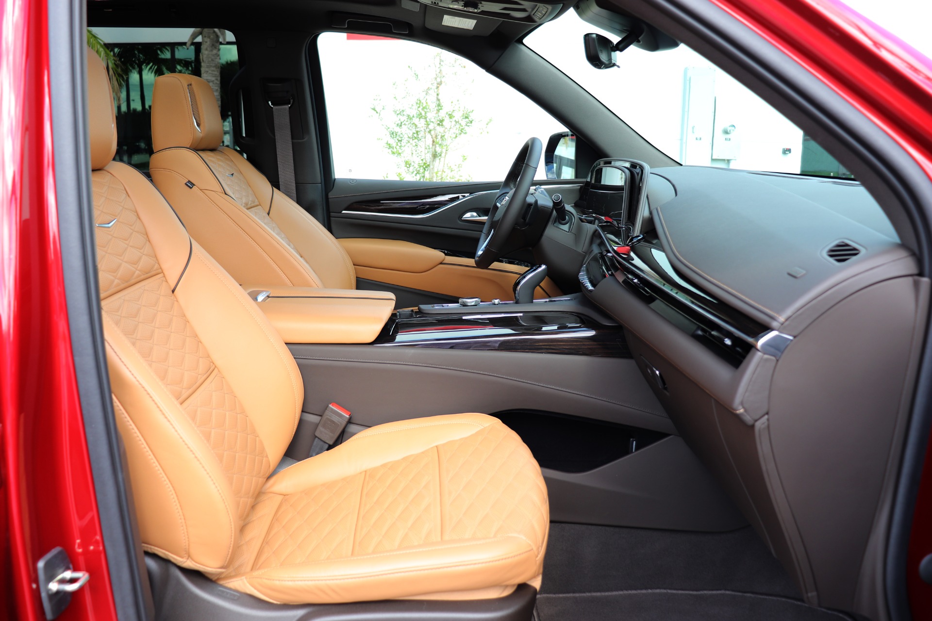 Used-2021-Cadillac-Escalade-Premium-Luxury